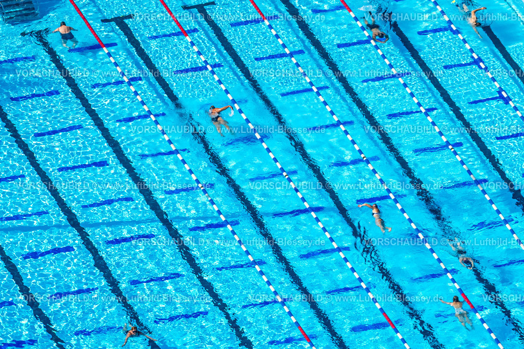 Bochum250600400 | Luftbild, Badegäste im Schwimmbad Wiesental des Schwimmverein Blau-Weiß Bochum 1896 e. V., Weitmar, Bochum, Ruhrgebiet, Nordrhein-Westfalen, Deutschland