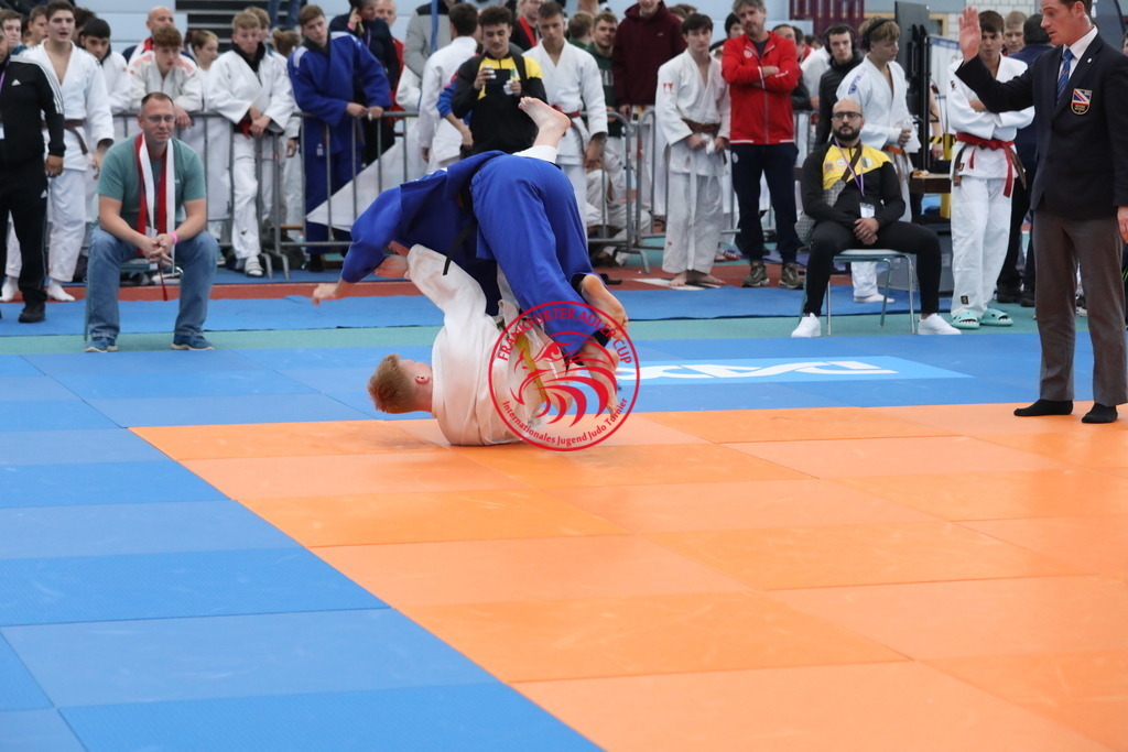 1J7A2770 | Fotos vom Adler Cup - Pictures from Adler Cup

Hier findet Ihr alle Eindrücke und großen Momente der Adler Cup Wochenenden. Here you will find all impressions and great moments of the Adler Cup weekends. - Realisiert mit Pictrs.com