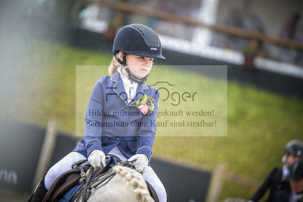 DOS_0026 | Entdecke hochwertige Reitturnierfotos von Foto Oger. Professionell, emotional und authentisch – jetzt Lieblingsmomente im Shop bestellen.Deutschlandweite Turnierfotografie. - Realisiert mit Pictrs.com