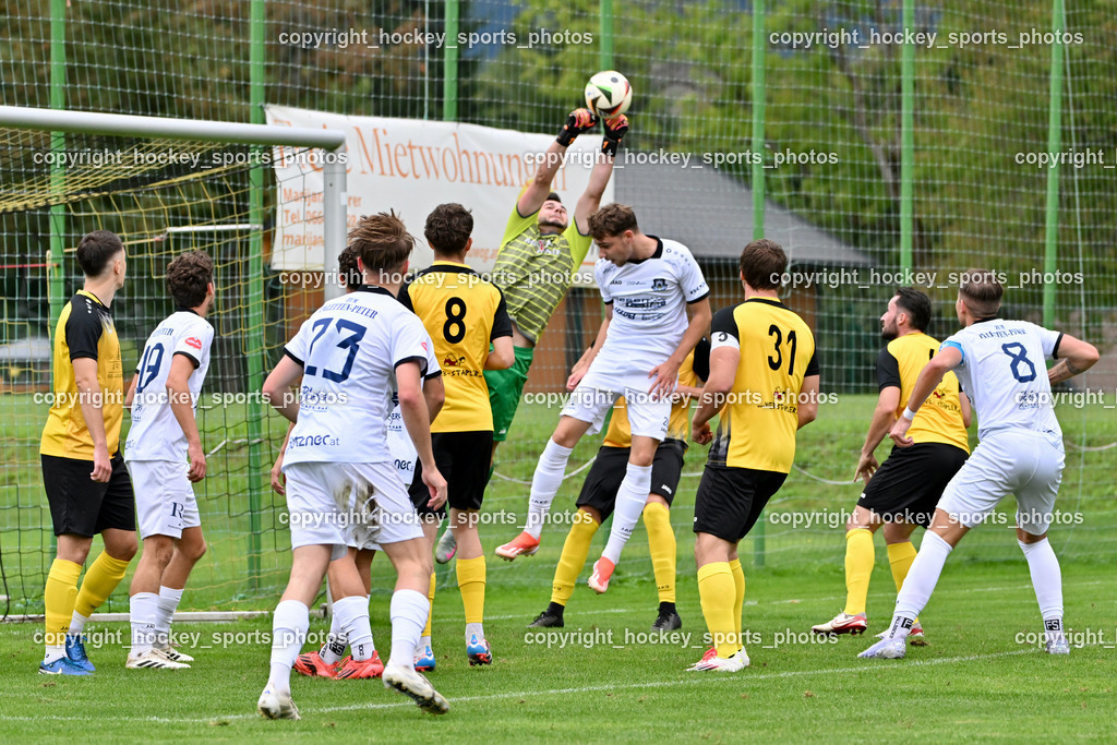 SV Arnoldstein vs. ATUS Velden | #8 Fabian Kopeinig ATUS Velden, #6 Nermin Konjevic SV Arnoldstein, #31 Roman Binter SV Arnoldstein, #1 Moritz Zimmermann SV Arnoldstein, #8 Arnes Sacic SV Arnoldstein, #23 Ralph Scheer ATUS Velden, #19 Manuel Guggenberger ATUS Velden, SV Arnoldstein vs. ATUS Velden, SV Arnoldstein vs. ATUS Velden am 16.09.2025 in Arnoldstein (Waldparkstadion Arnoldstein), Austria, (Photo by Bernd Stefan)