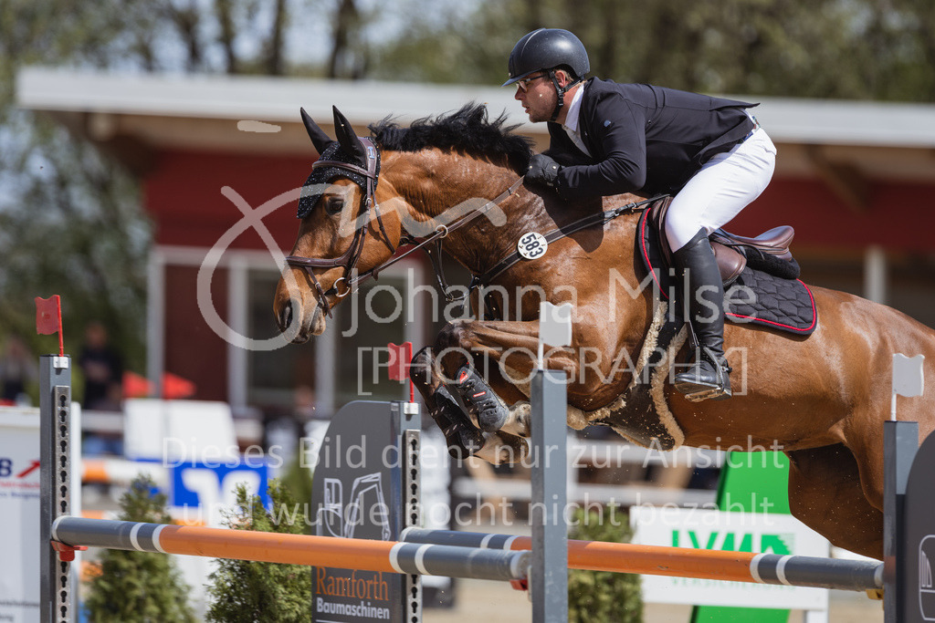 230501_SpengeW_M2St-200 | Deine schönsten Turniermomente als professionelle Fotos! Entdecke hochwertige Pferdesport-Fotografie im Online-Shop. Jetzt Fotos finden & bestellen!