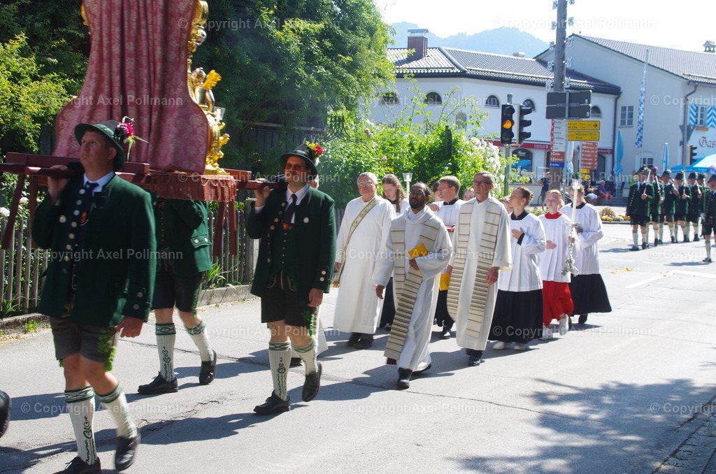 IMGP4156 | fotografiert von Axel PollmannLeonhardi Wallfahrt Benediktbeuern und Murnau, Fronleichnam, Fasching, Landschaft im Loisachtal und Benediktbeuern  - Realisiert mit Pictrs.com