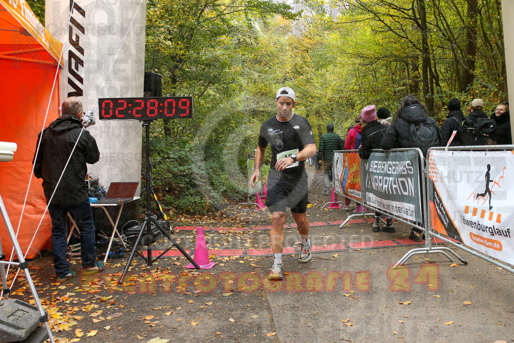 251026_1229_EX1_0536 | Sportfotografie im Rhein-Sieg Kreis, Köln, Bonn, NRW, Rheinland Pfalz, Hessen, etc. Unser Tätigkeitsfeld umfasst den Laufsport vom Volkslauf über den Marathon, Duathlon, Triathon bis zum Ultralauf wie Kölnpfad Ultra oder Schindertrail.