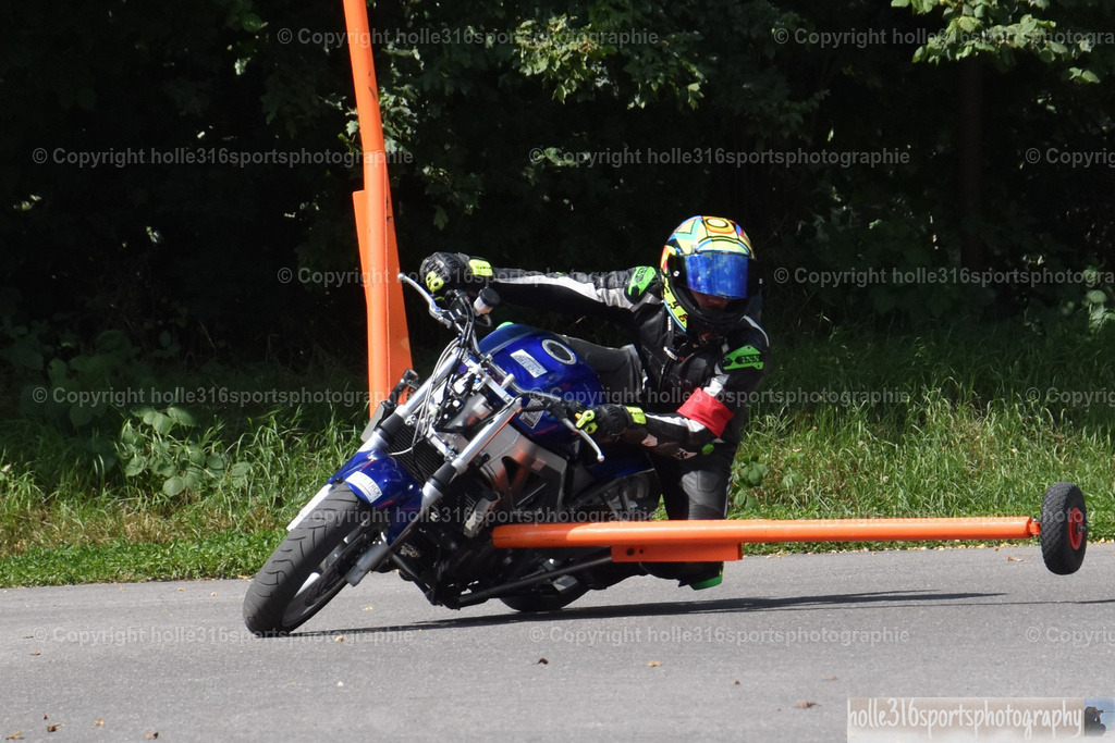 DSC_0542 | Sportfotografie , Motorsport, Motoross, Reitsport, Mointainbike, Enduro,
Landschaft , Outdoor, Eventfotografie, Landschaft, Bilder online bestellen - Realisiert mit Pictrs.com