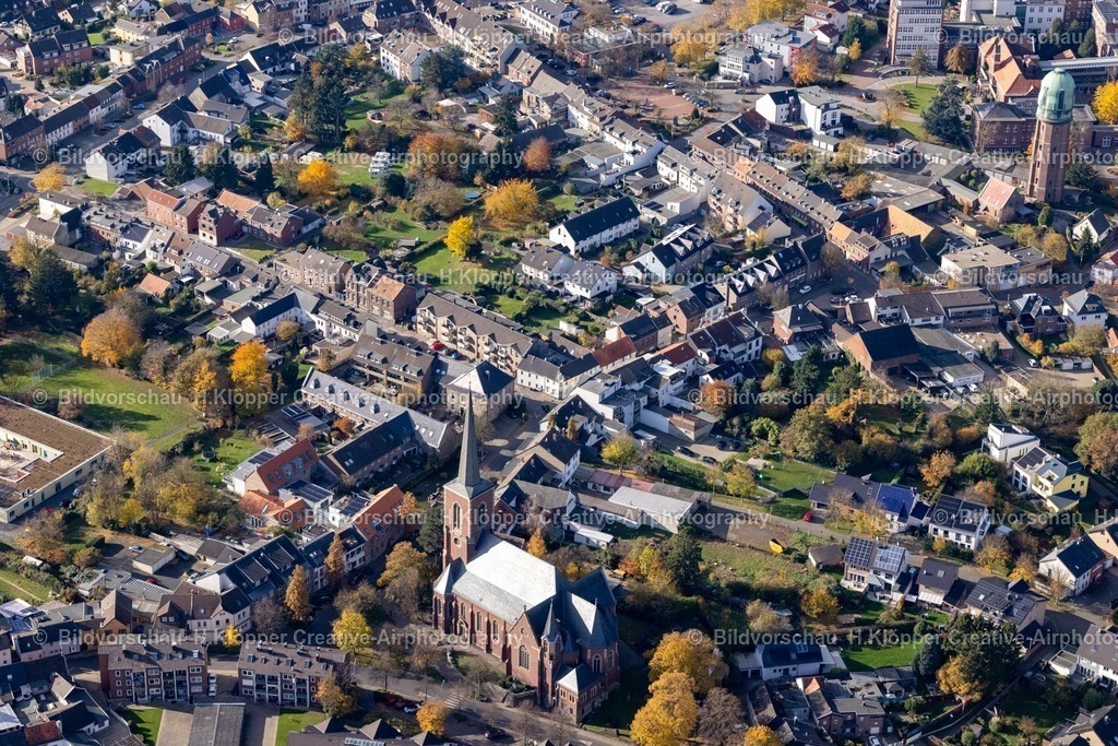 Luftbilder Würselen-7354 | Luftbildfotografie Ortsansicht der Straßen und Häuser der Wohngebiete in Würselen Ortsteil Bardenberg im Bundesland Nordrhein-Westfalen, Deutschland - Realisiert mit Pictrs.com