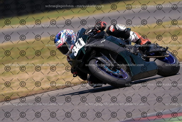 26bt04-1714 | markuskiefer.com - Realisiert mit Pictrs.com