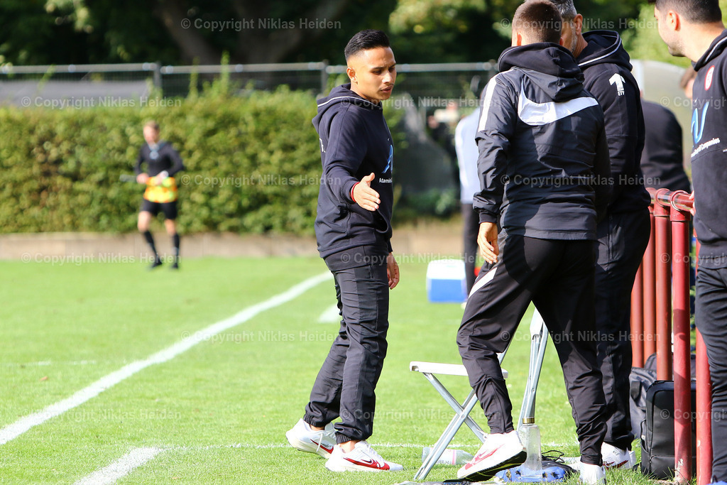 NH_HamburgerSVU21_EimsbuettelerTV_RegionalligaNord_23092023 | Khalid Atamimi (Trainer, Eimsbütteler TV)