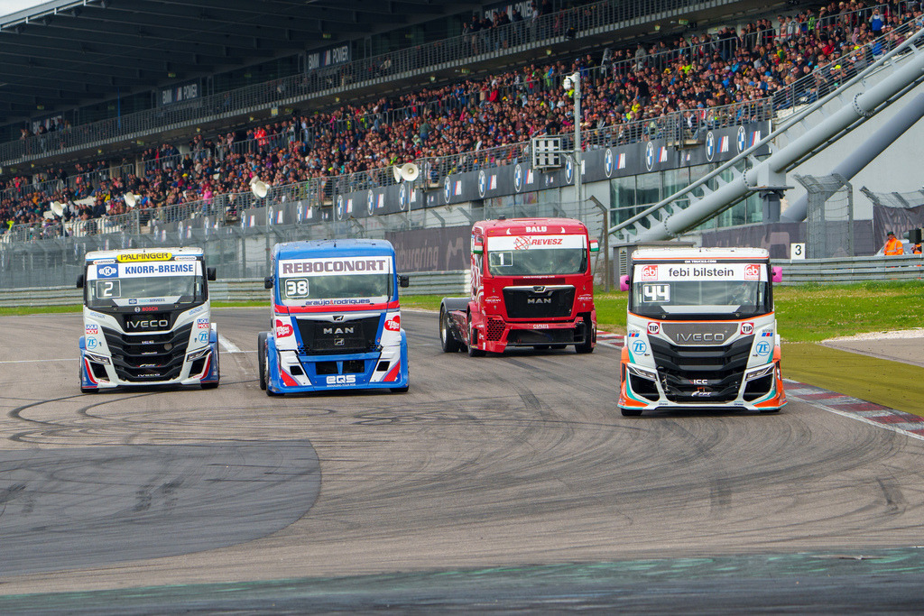 A7407046 | 13.07.2024 Goodyear FIA European Truck Racing Championship (ETRC) NürburgringBild: #44 Steffi Halm (DE) im Kampf um die ersten vier Plätze mit  #38 JOSÉ EDUARDO RODRIGUES (Portugal), #1 Norbert Kiss (DE) und #2 Jochen Hahn - Realisiert mit Pictrs.com