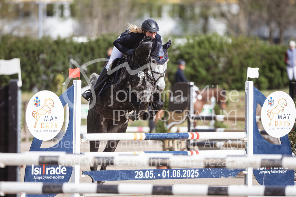 250419_Frühlingsfest_Springpf-L-359 | Deine schönsten Turniermomente als professionelle Fotos! Entdecke hochwertige Pferdesport-Fotografie im Online-Shop. Jetzt Fotos finden & bestellen!