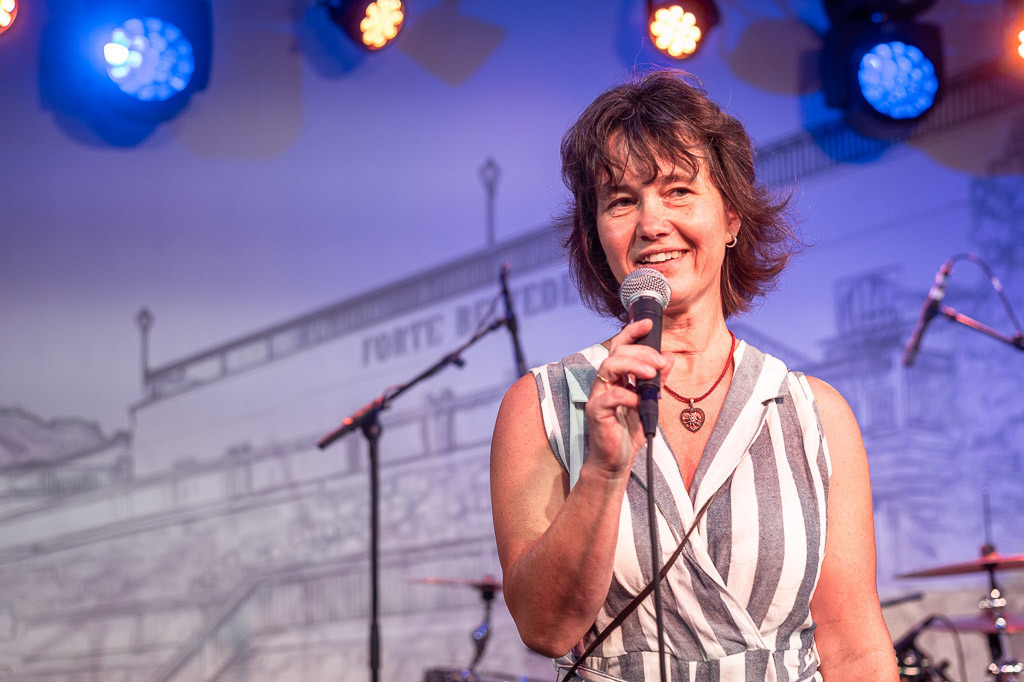 Karaoke mit Liveband | Karaoke mit Forster Family im Forte Belvedere Leisnig zum Festival Hallo Leisnig 2022. - Realisiert mit Pictrs.com