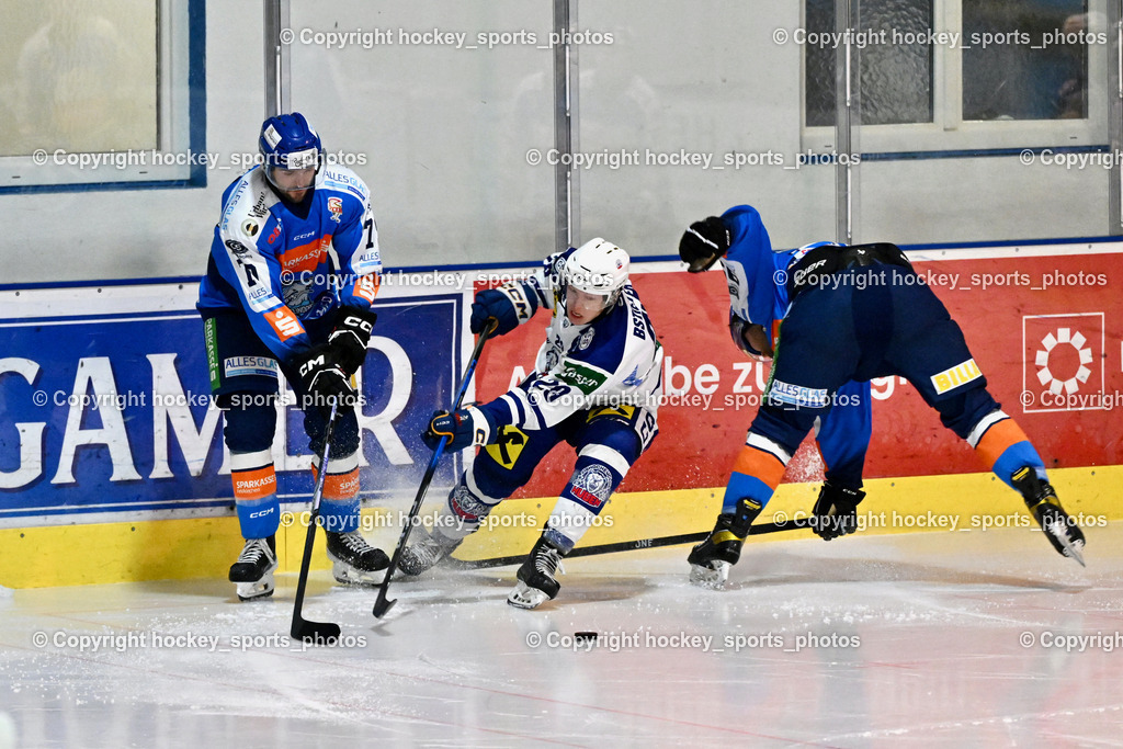 ESC SPARKASSE STEINDORF vs. UECR Huben  | #79 Petrik Benjamin ESC Steindorf, #29 Bstieler Raphael UECR EISBÄREN HUBEN, ESC SPARKASSE STEINDORF vs. UECR Huben , ESC SPARKASSE STEINDORF vs. UECR Huben  am 06.02.2026 in Steindorf (Ossiachersee Halle), Austria, (Photo by Bernd Stefan)