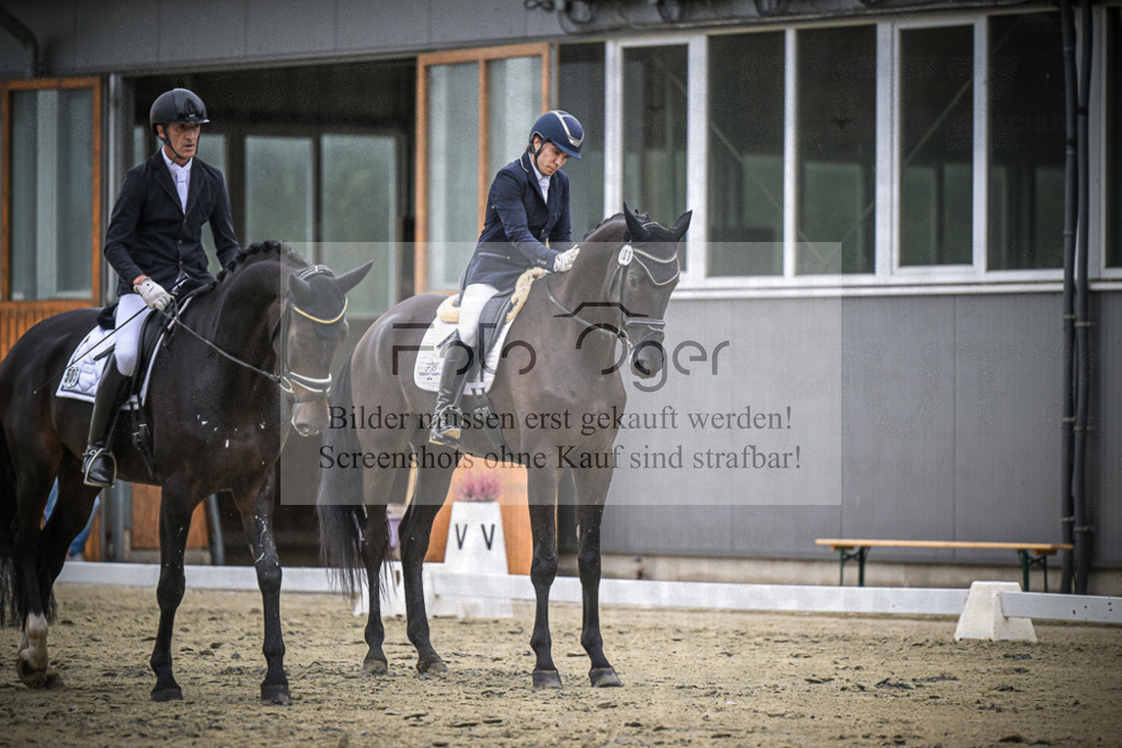DOS_1508 | Entdecke hochwertige Reitturnierfotos von Foto Oger. Professionell, emotional und authentisch – jetzt Lieblingsmomente im Shop bestellen.Deutschlandweite Turnierfotografie. - Realisiert mit Pictrs.com
