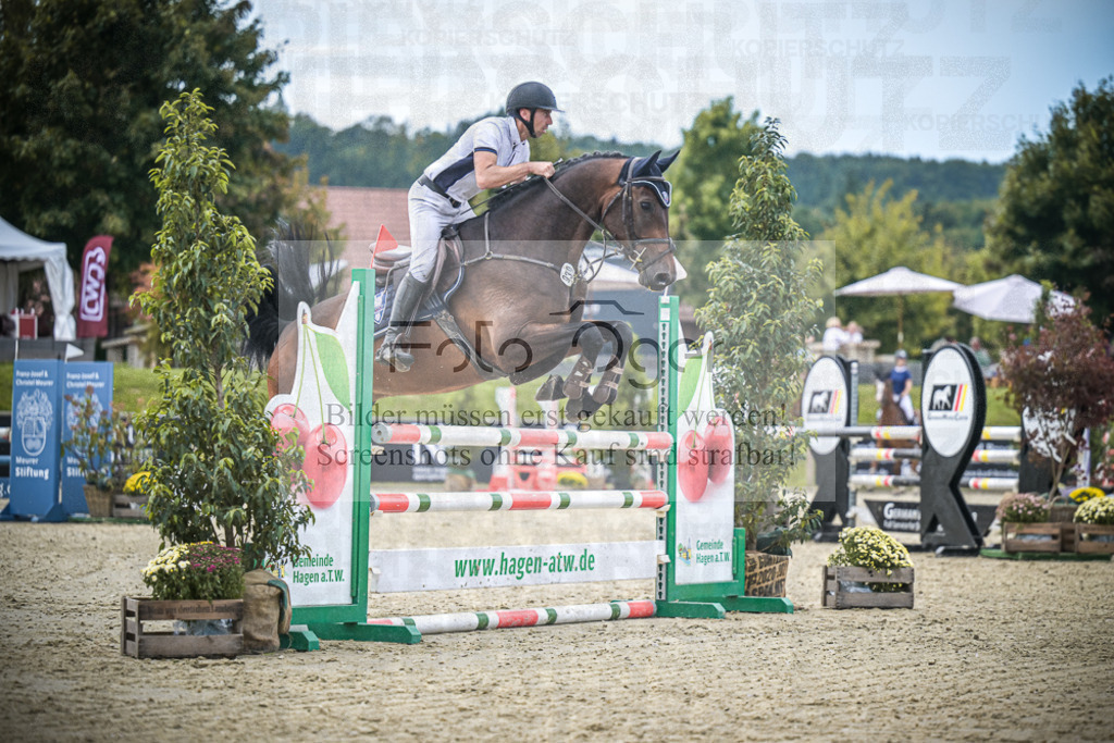 DOS_5600 | Entdecke hochwertige Reitturnierfotos von Foto Oger. Professionell, emotional und authentisch – jetzt Lieblingsmomente im Shop bestellen.Deutschlandweite Turnierfotografie. - Realisiert mit Pictrs.com