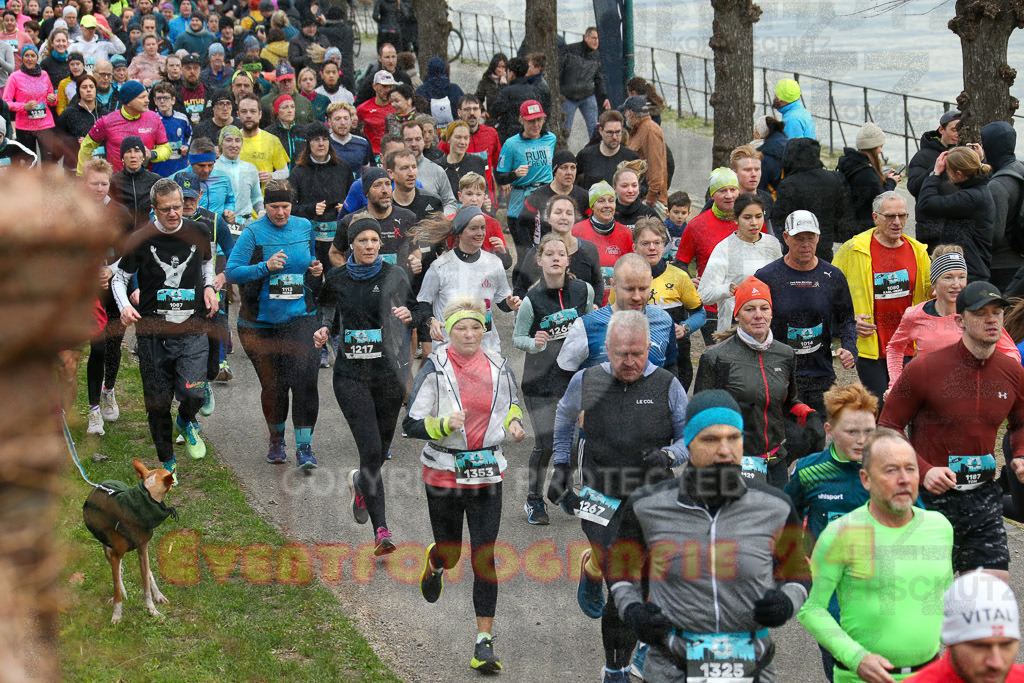 231231_1002_EX1_1968 | Sportfotografie im Rhein-Sieg Kreis, Köln, Bonn, NRW, Rheinland Pfalz, Hessen, etc. Unser Tätigkeitsfeld umfasst den Laufsport vom Volkslauf über den Marathon, Duathlon, Triathon bis zum Ultralauf wie Kölnpfad Ultra oder Schindertrail.