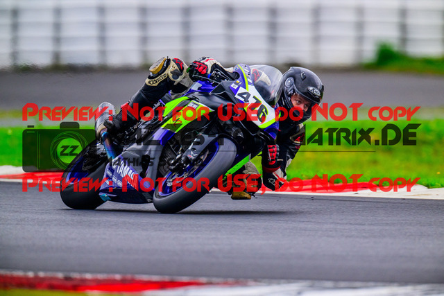 MaZZes_FotoMatrix_240910_6007705_2-275 | WEISS