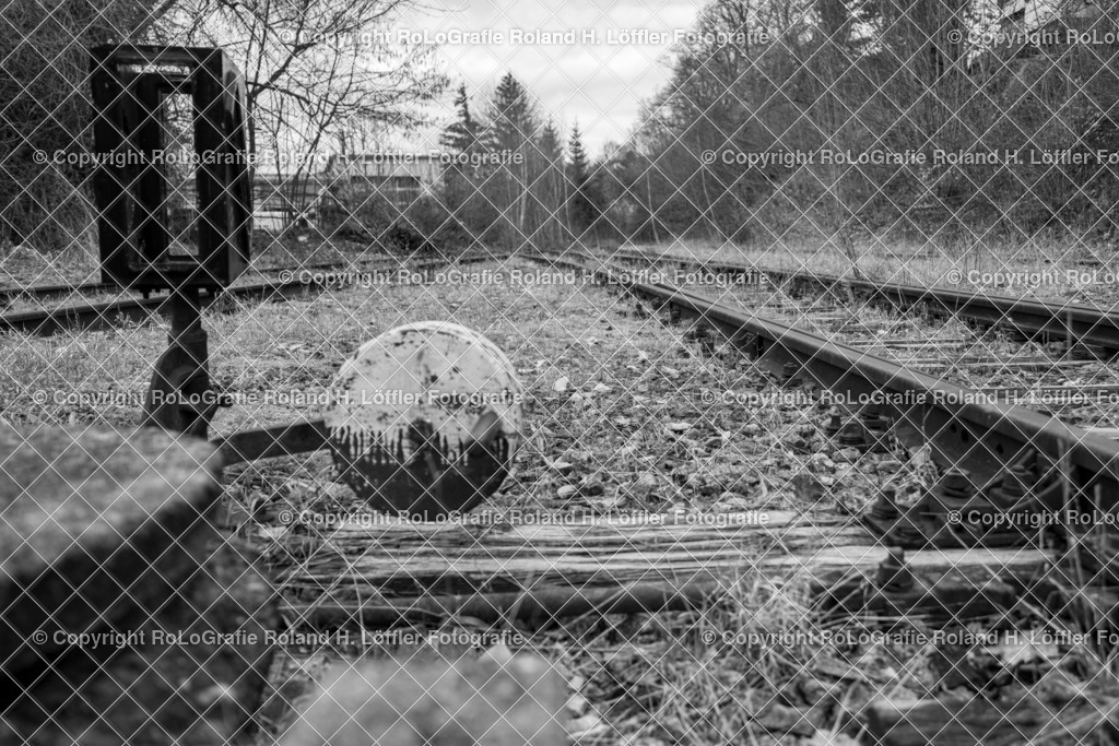 Eisenbahnnostalgie_04 | Unbenutzte Gleise am Bahnhof - Realisiert mit Pictrs.com