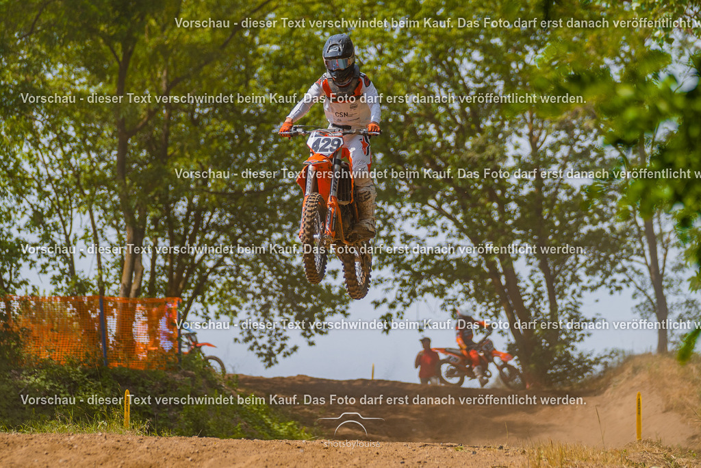 07_05_BernauerSchleife-6827 | Sportfotografin aus Berlin-Brandenburg mit Fokus auf Motocross. Ich halte deine sportliche Leistung und echte Emotionen auf und neben der Strecke professionell fest. Entdecke die Fotos von deinem Rennen und bestelle sie direkt hier im Shop.