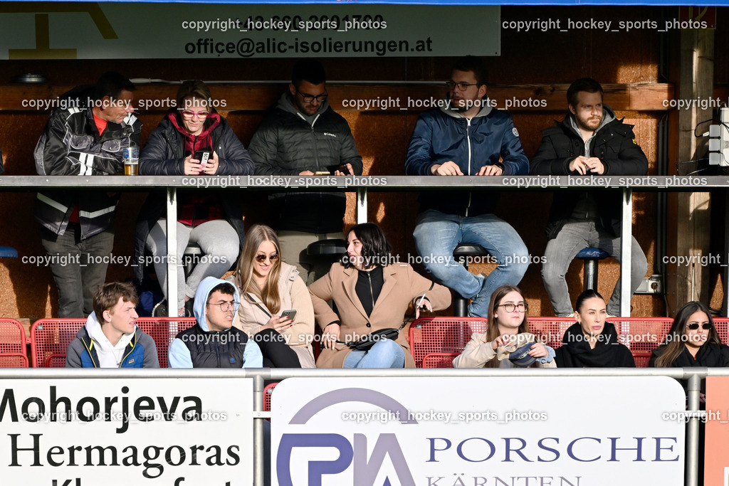 SAK vs. ATUS Velden 19.4.2024 | Besucher Sportpark Welzenegg, SAK vs. ATUS Velden 19.4.2024, SAK vs. ATUS Velden am 19.04.2024 in Klagenfurt (Sportpark Welzenegg), Austria, (Photo by Bernd Stefan)