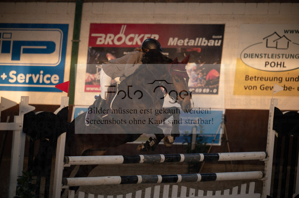 Hallenreittunier Voxtrup 2023 | Entdecke hochwertige Reitturnierfotos von Foto Oger. Professionell, emotional und authentisch – jetzt Lieblingsmomente im Shop bestellen.Deutschlandweite Turnierfotografie. - Realisiert mit Pictrs.com
