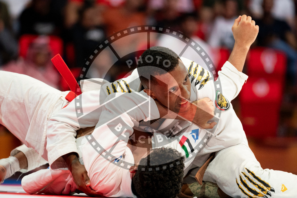 20231109PBB6430 | Fighters compete during the AJP World Professional Championship in the Mubadala Arena in Abu Dhabi, Arab United Emirates, on November 9, 2023.