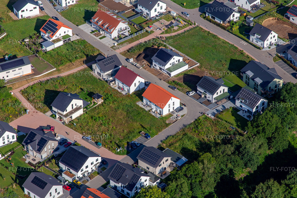 Luftbild: Tulpenweg in Kandel im Bundesland Rheinland-Pfalz in Deutschland. Foto: IMG_141858.jpg vom 18.06.2024 durch Werner Riehm/FLY-FOTO.de