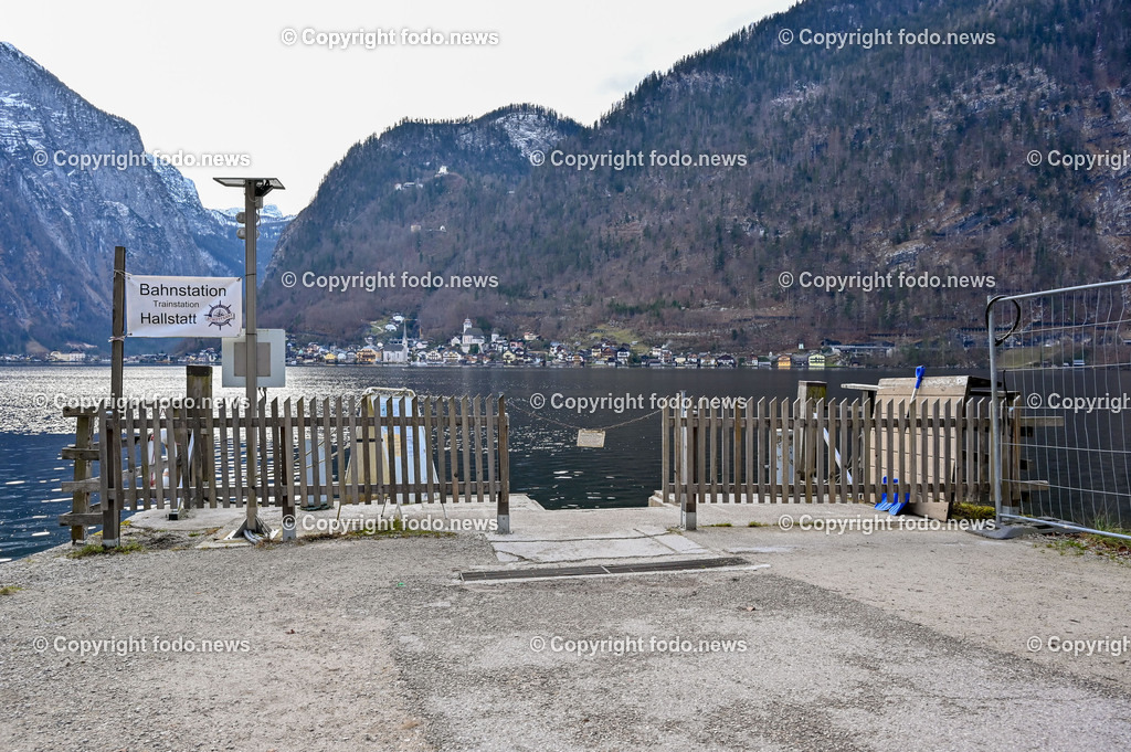 Hallstatt_ 13.01.2023-15 | 13.01.2023, Hallstatt, AUT, Hallstatt, im Bild Bahnstation, Trainstation, Schiffsanlegestelle, Schiff, Transfer