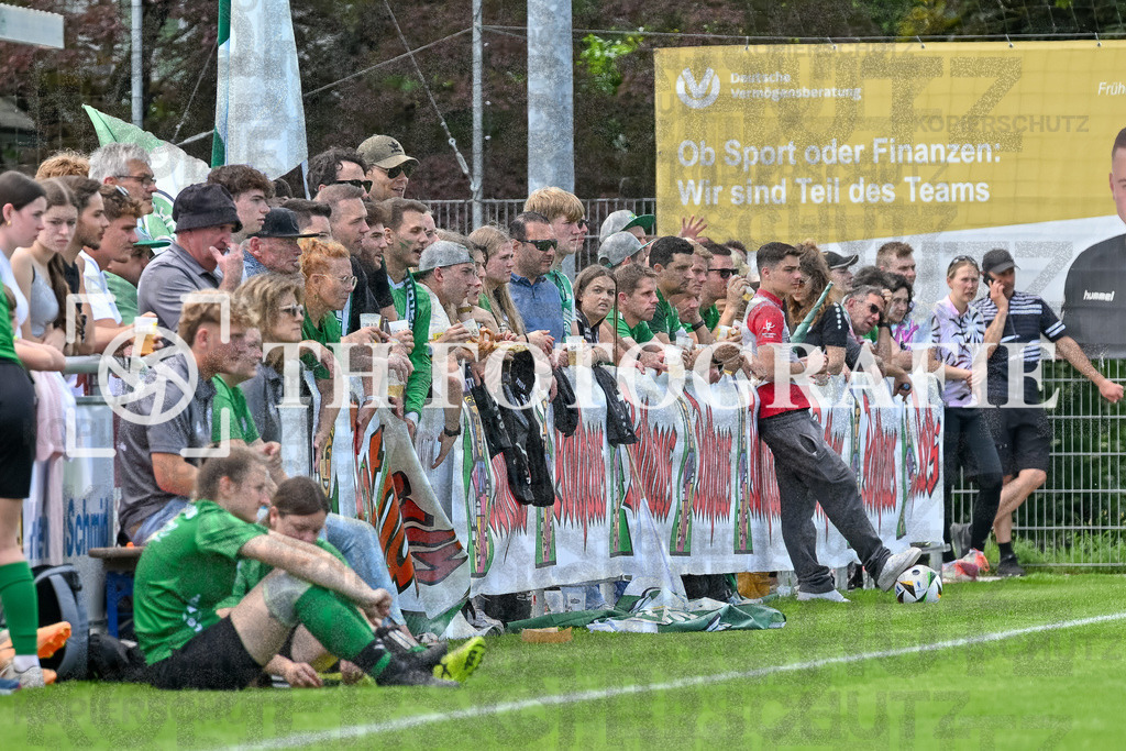 GER, FC Hauingen - SV Waldhaus, Frauen-Fussball, Rothaus Bezirkpokal, Finale, Saison 2024/2025, 29.05.2025 | Fans aus Waldhaus GER, FC Hauingen - SV Waldhaus, Frauen-Fussball, Rothaus Bezirkpokal, Finale, Saison 2024/2025, 29.05.2025Foto: TH Fotografie/Thomas Hess