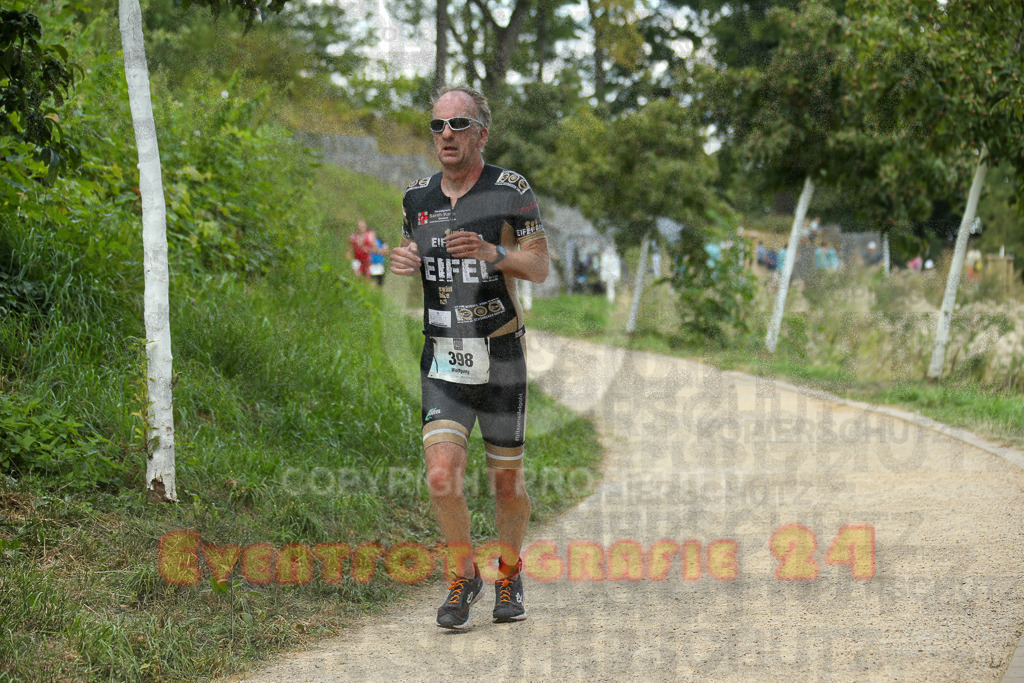250824_1357_EX1_4440 | Sportfotografie im Rhein-Sieg Kreis, Köln, Bonn, NRW, Rheinland Pfalz, Hessen, etc. Unser Tätigkeitsfeld umfasst den Laufsport vom Volkslauf über den Marathon, Duathlon, Triathon bis zum Ultralauf wie Kölnpfad Ultra oder Schindertrail.