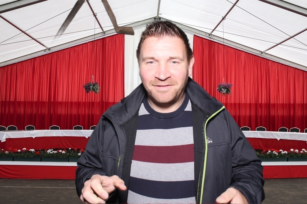 top-top.de 240928-156 | Foto, Video, Fotografie, Videografie, Fotobox, DJ, Discjockey, Musik, Musikbox, Veranstaltung, Photobooth, Amazon, Ebay, Buchtipp, Bestseller, Autor, Verlag, Buch, Wesel, Hamminkeln, NRW, Dinslaken, Rees, Drohne, Hochzeit, Party, Fotobox, Wesel, Fotograf