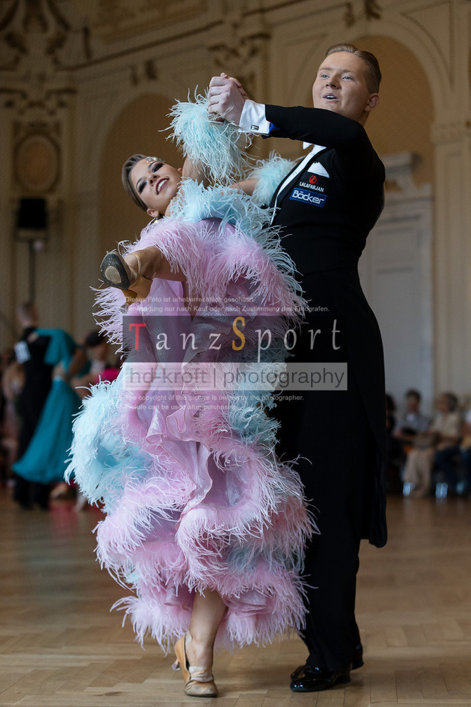 20240706_HGR_B_Std_6754 | Tanzsportbilder, Standardtanz, Lateintanz, WDSF, DTV, LTVB, dancecomp, goc, hessen tanzt, blaues band der spree, walzer, tango, wiener walzer, slowfox, quickstepp, samba, rumba, cha-cha-cha, paso doble. jive, hd-kroft photography, turniertanzsport