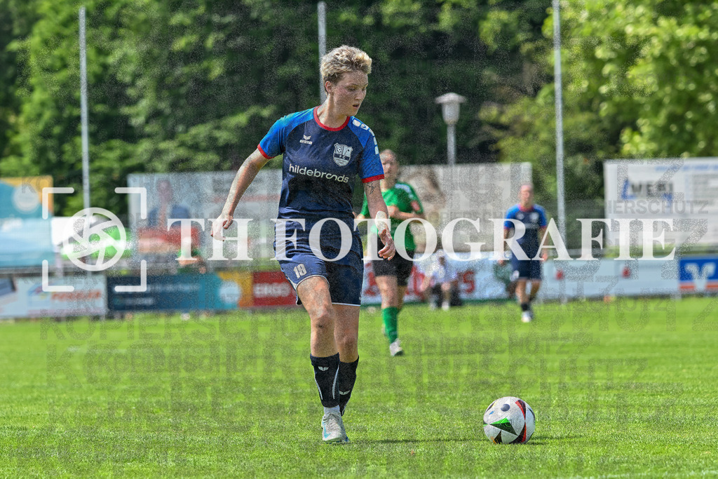 GER, FC Hauingen - SV Waldhaus, Frauen-Fussball, Rothaus Bezirkpokal, Finale, Saison 2024/2025, 29.05.2025 | Veronika Pasch (FC Hauingen, #19)GER, FC Hauingen - SV Waldhaus, Frauen-Fussball, Rothaus Bezirkpokal, Finale, Saison 2024/2025, 29.05.2025Foto: TH Fotografie/Thomas Hess