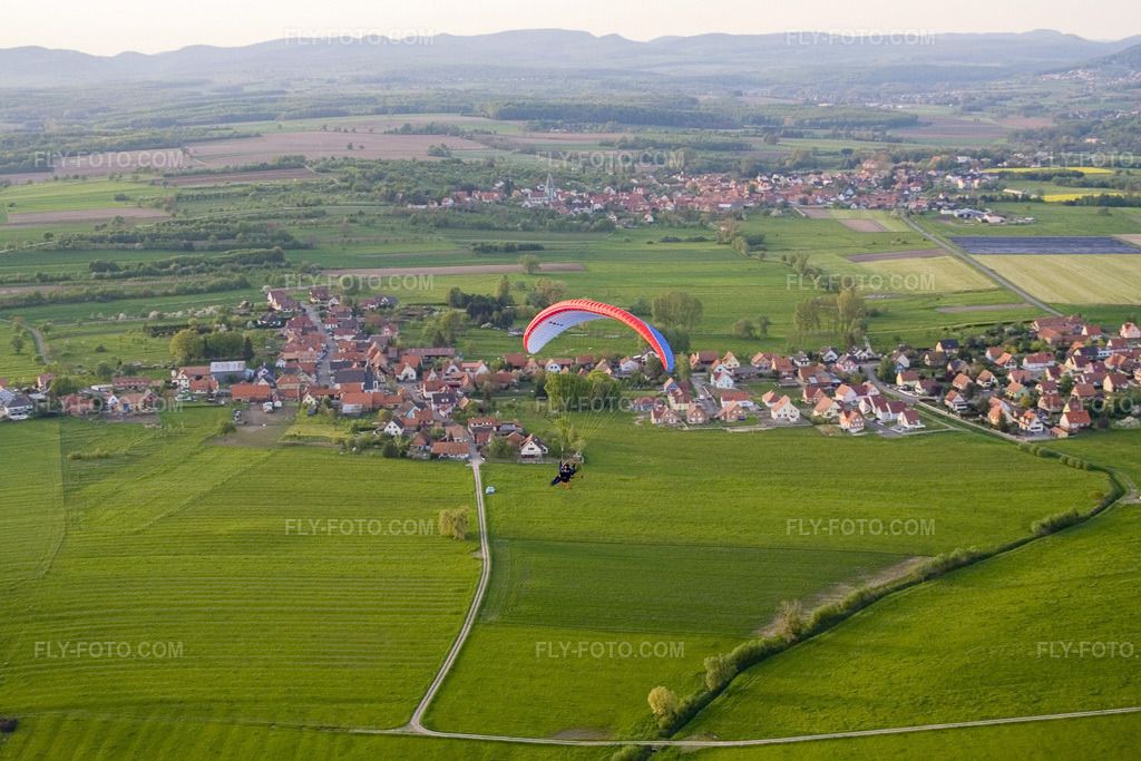 Aerial view: View of the town in Eschbach in the state Bas-Rhin, France.Photo: IMG_10681.jpg taken on 05/04/2008 by Werner Riehm/FLY-FOTO.comResolution of the original: 3456 x 2304 px