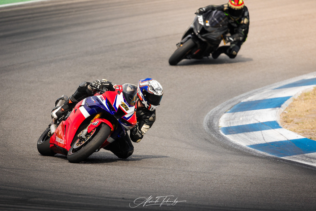 Ducati Trackday Hockenheimring 2026 | Entdecken Sie die faszinierende Welt von Alexander Tschuncky Arts: Kreative Fotografie, atemberaubende Automobilkunst und hochwertiger Bilderdruck. Lassen Sie sich inspirieren! - Realisiert mit Pictrs.com