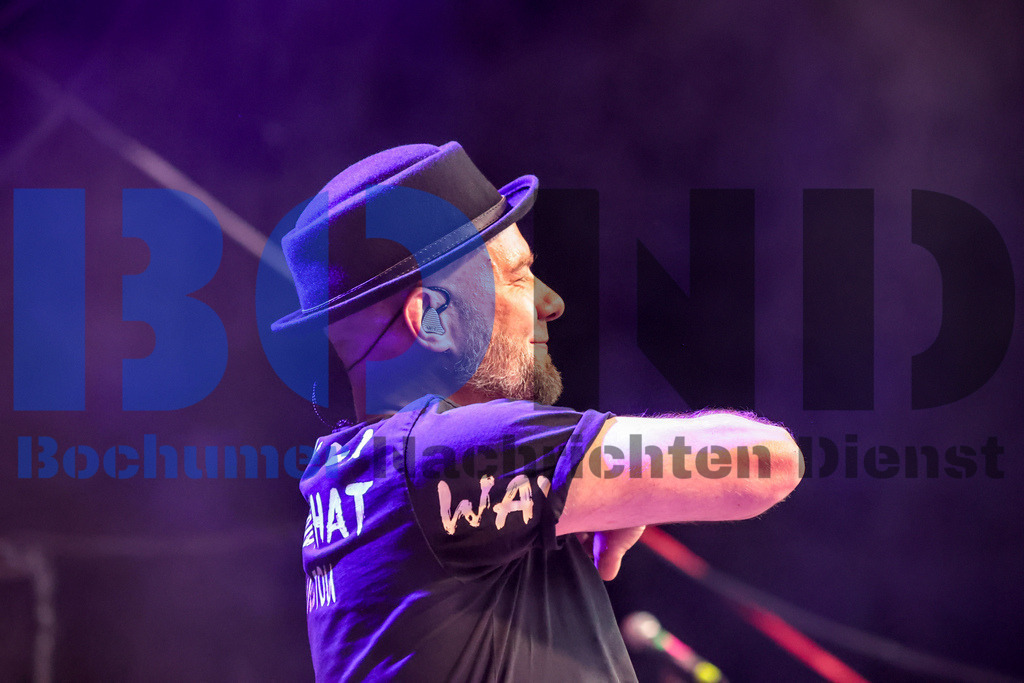 SES_BTLAER20250704-5 | bond - Realisiert mit Pictrs.com