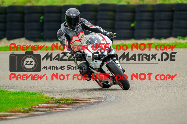 MaZZes_Fotomatrix_20241003_6007705_4057 | GELB