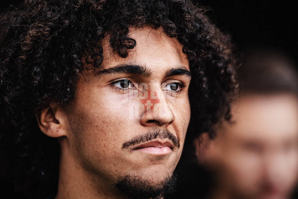 Fußball | Männer | Saison 2024/2025  | Fußball-Bundesliga | 8. Spieltag | FC St. Pauli vs. VfL Wolfsburg | 26.10.2024 | Mathys Angely (#22, VfL Wolfsburg)