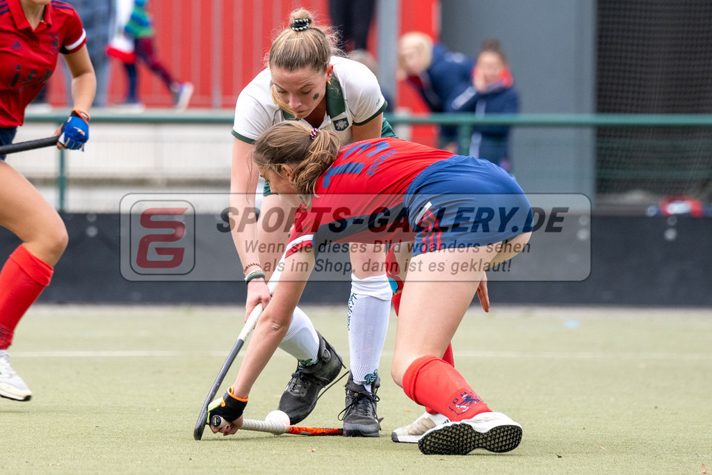 SFE_20231022_0050 | Deutsche Meisterschaft Weibliche U16 Finale Uhlenhorst Mülheim - Düsseldorfer HC am 22.10.2023 in Köln (Düsseldorfer Hockeyclub 1905 e.V.), Photo: Stephan Fehrmann 2023 (Sports-Gallery)