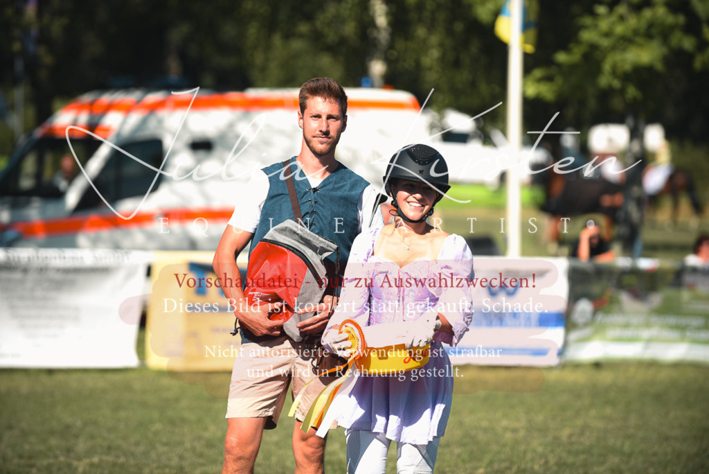 DSC_7793 | Pferde- und Turnierfotografie in Westsachsen. Pferdeportraits, Auftragszeichnungen und intuitive Kunst.