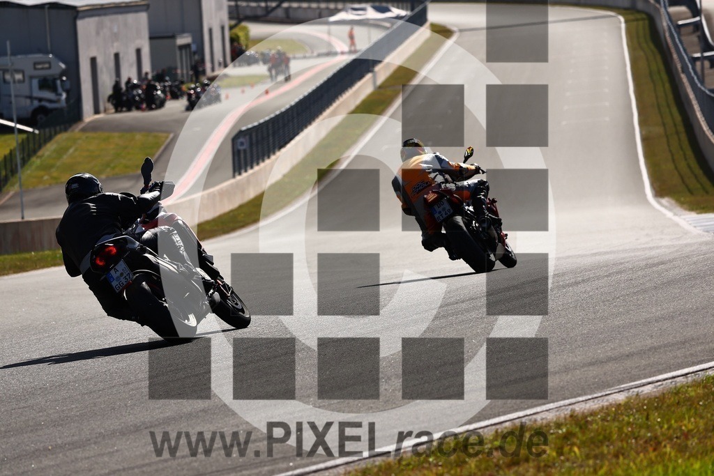 0021-20250915_00604 | Schöne Erinnerungen an spannende Momente - das festzuhalten ist unser Job. PIXELrace.de ist seit 2003 auf den Rennstrecken Europas unterwegs um die Action draußen beim Fahren und die wunderbare Stimmung imm Fahrerlager für euch einzufangen.