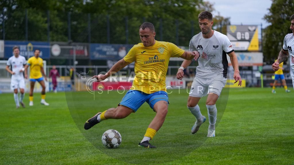 Fußball, Herren, Saison 2025/2026, Regionalliga Nordost, 4. Spieltag, FSV 63 Luckenwalde vs. BFC Preussen, Samstag 22.08.2025, Werner-Seelenbinder-Stadion Luckenwalde | Fußball, Herren, Saison 2025/2026, Regionalliga Nordost, 4. Spieltag, FSV 63 Luckenwalde vs. BFC Preussen, Samstag 22.08.2025, Werner-Seelenbinder-Stadion Luckenwalde, Im Bild: Lucas Will (Luckenwalde) - Realisiert mit Pictrs.com