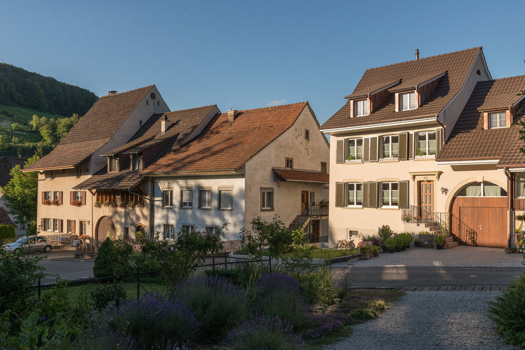 In der Kirchgasse | in Ziefen, Baselland, Schweiz. - Realisiert mit Pictrs.com