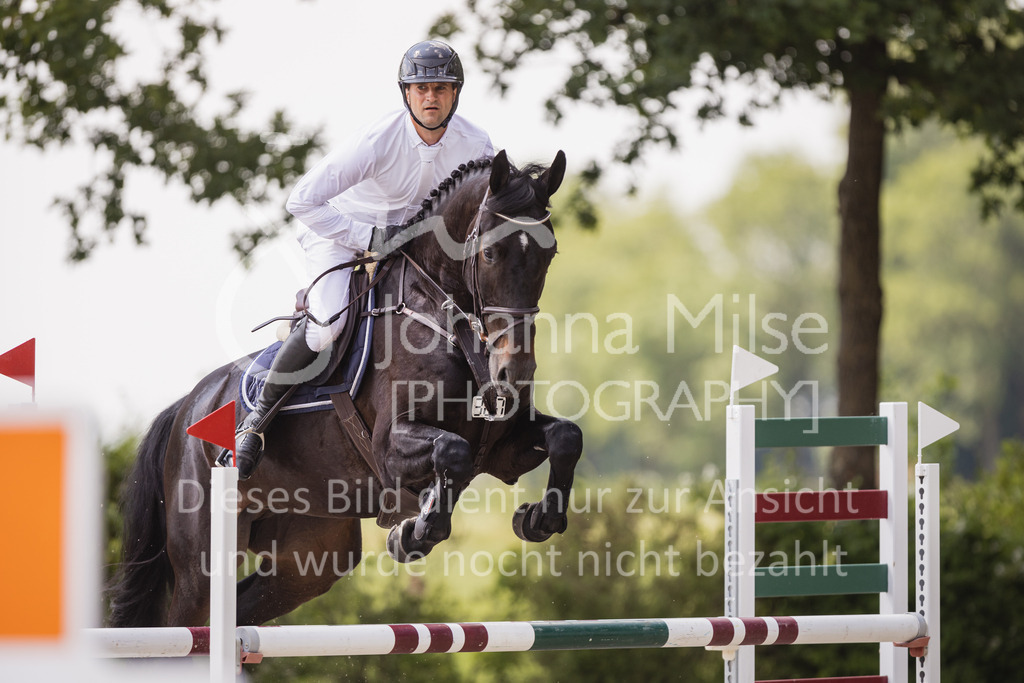 230616_Lemwerder_Springpf-L2-710 | Deine schönsten Turniermomente als professionelle Fotos! Entdecke hochwertige Pferdesport-Fotografie im Online-Shop. Jetzt Fotos finden & bestellen!