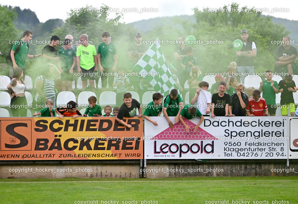SV Feldkirchen vs. ATSV Wolfsberg 26.5.2023 | SV Feldkirchen Fans, Luftballon Aktion, Bengalen