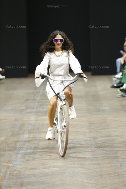 _76A4339 | Die Bildagentur Akspix ist eine Online-Bildagentur und bietet professionelles und kreatives Bildmaterial Royalty free und Rights Managed. Bildarchiv Akspix bietet eine große Auswahl an kreativen und klassischen Motiven.Frankfurt Fotograf, Fotoshooting