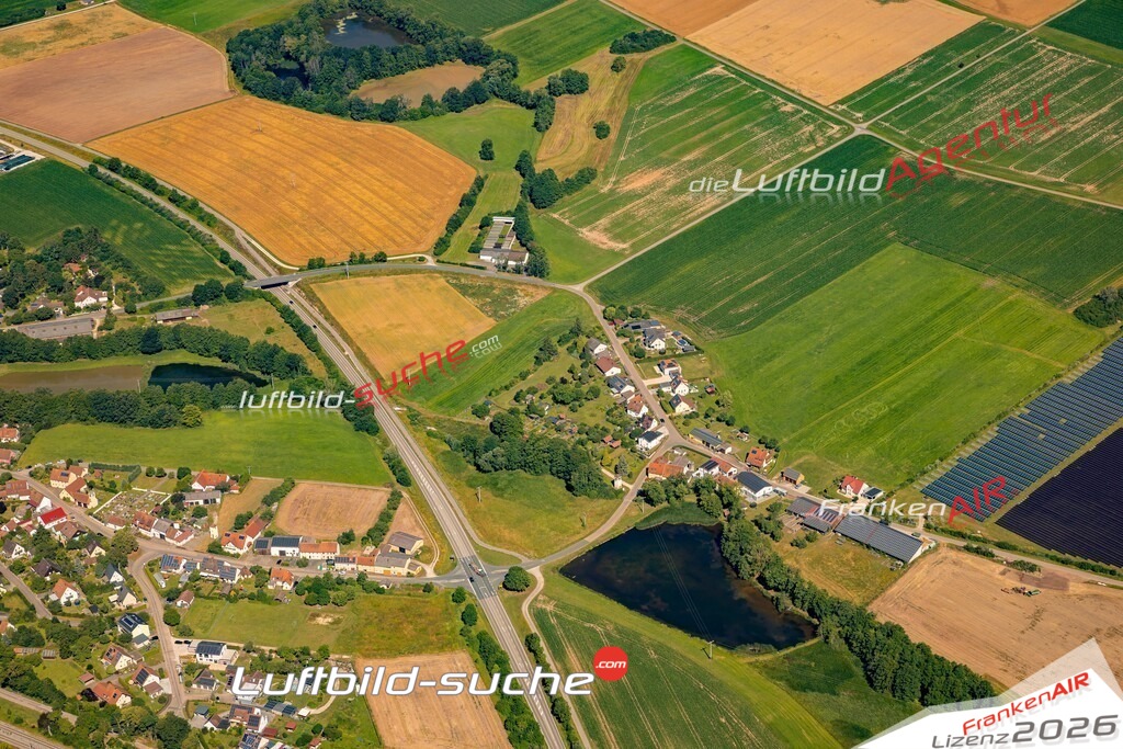 Das Luftbild zeigt : Wiedersbach Leutershausen - Die Luftaufnahme wurde 2024 vom UL-Flugzeug aus erstellt ( keine Drohne ) - Hochauflösende Luftaufnahme - Für grossformatige Ausdrucke geeignet. Die Geschenkidee !Mit Lizenz und Bildrechte bestellbar