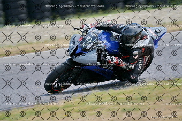 25bt04-1538 | markuskiefer.com - Realisiert mit Pictrs.com