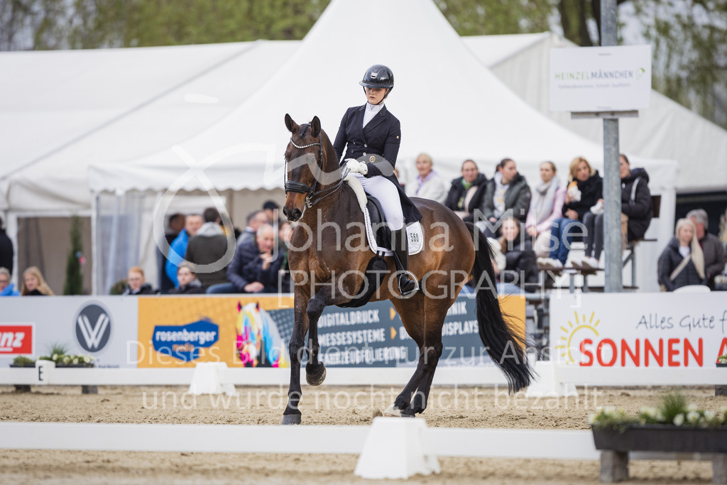 230429_Dressurfestival_S3St-207 | Deine schönsten Turniermomente als professionelle Fotos! Entdecke hochwertige Pferdesport-Fotografie im Online-Shop. Jetzt Fotos finden & bestellen!