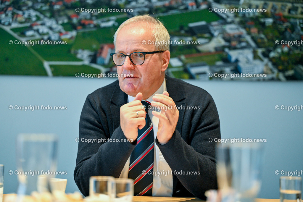 Pressekonferenz Bgm. Freistadt_ 18.12.2023-35 | 18.12.2023, Freistadt, AUT, Pressekonferenz Bgm. zur Bilanz im Bild Christian Gratzl (SP, Bgm. Freistadt)