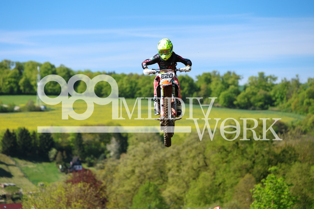 5E6A5805 | 989 MEDIAWORK