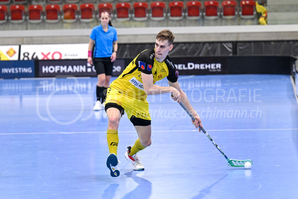 HC Rychenberg vs Floorball Köniz - 18. Dezember 2022 | HC Rychenberg vs Floorball Köniz
AXA Arena, Winterthur
Nicola Bischofberger (#2 HC Rychenberg).
Bild: Sportfotografie Markus Aeschimann | www.markus-aeschimann.ch - Realisiert mit Pictrs.com